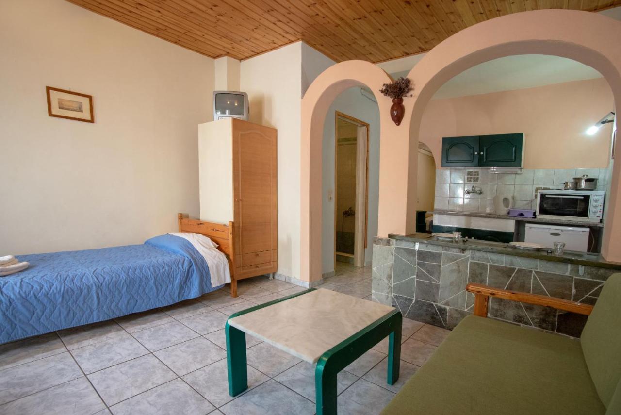 Kleoni Club Apartments Tolo Ngoại thất bức ảnh