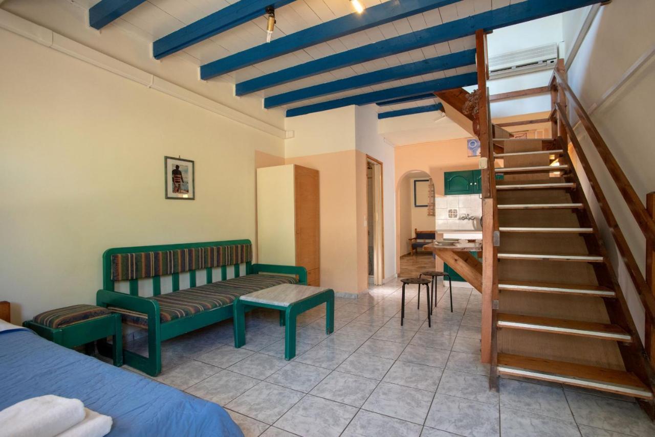 Kleoni Club Apartments Tolo Ngoại thất bức ảnh