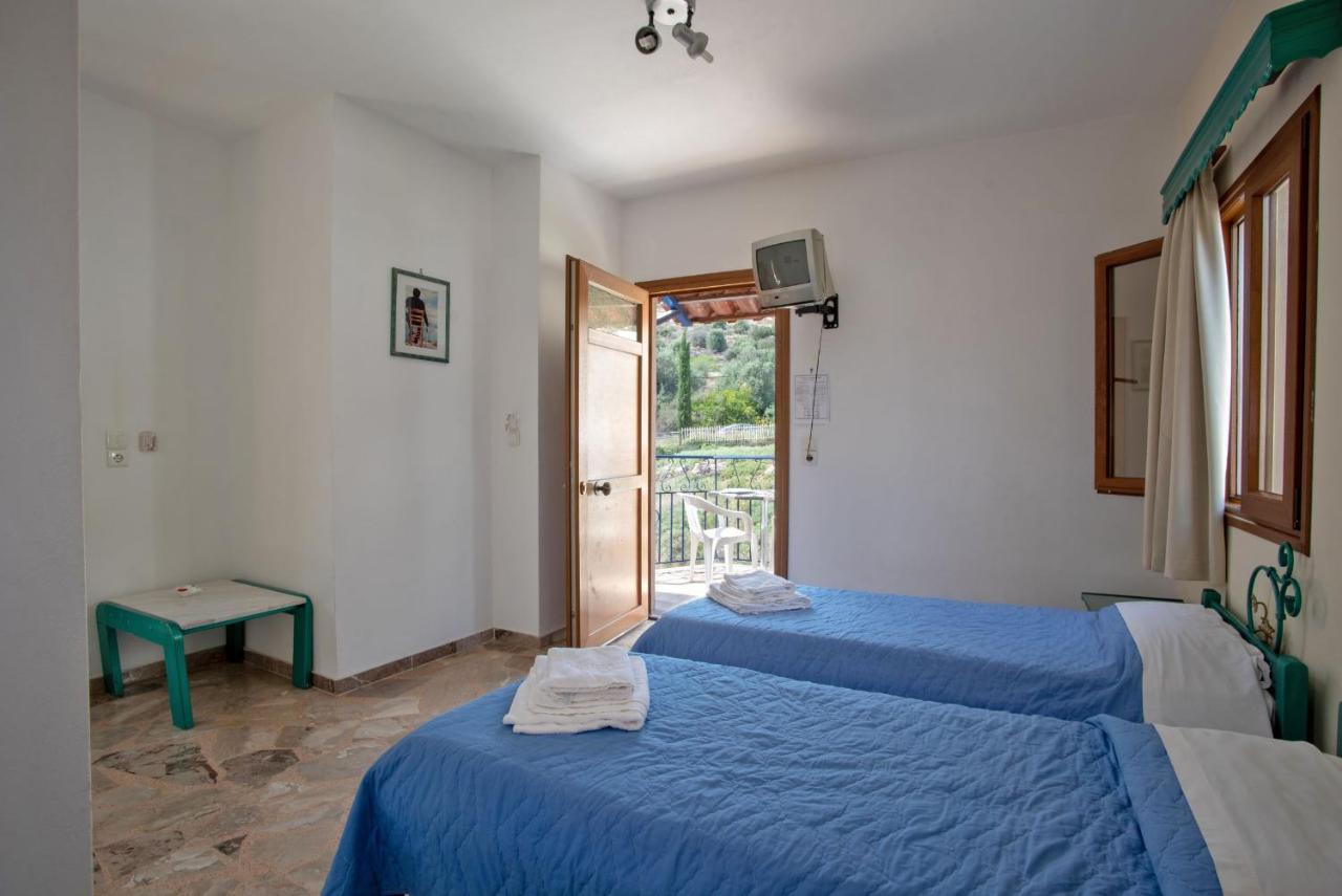 Kleoni Club Apartments Tolo Ngoại thất bức ảnh