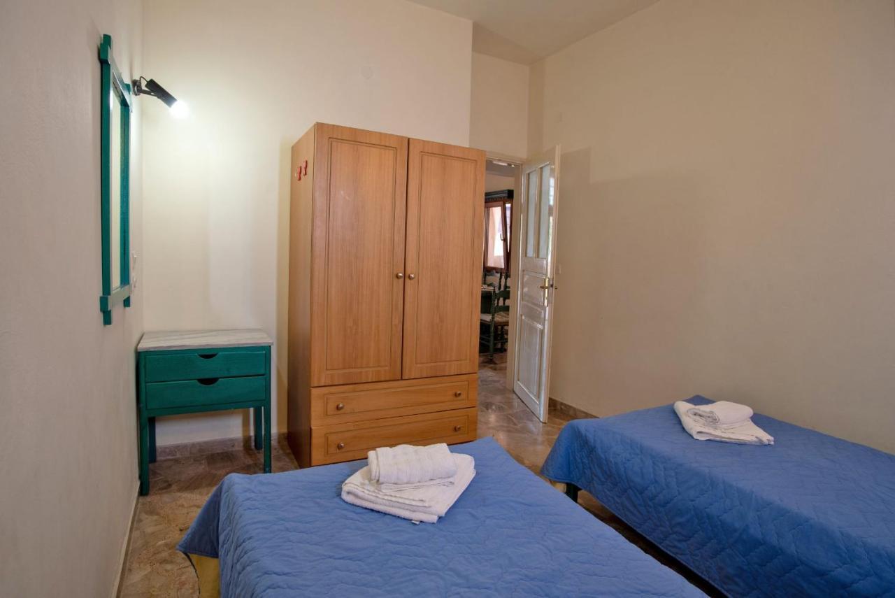 Kleoni Club Apartments Tolo Ngoại thất bức ảnh